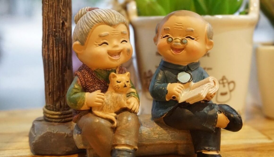 grandparents-3436463_1250c-1024x640-1024x585