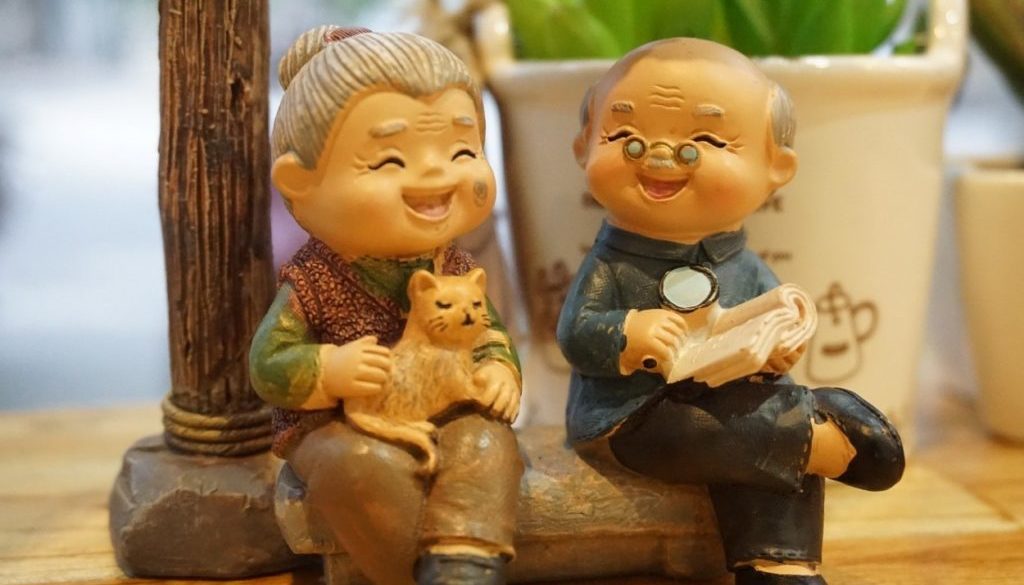 grandparents-3436463_1250c-1024x640-1024x585