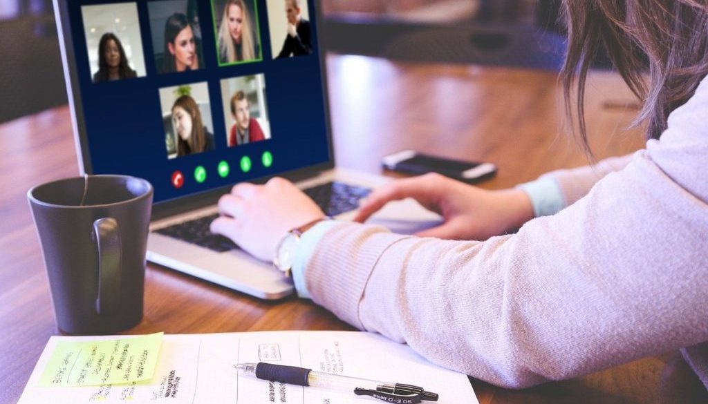 video-conference-5162927_1280-crop-1024x640-1024x585