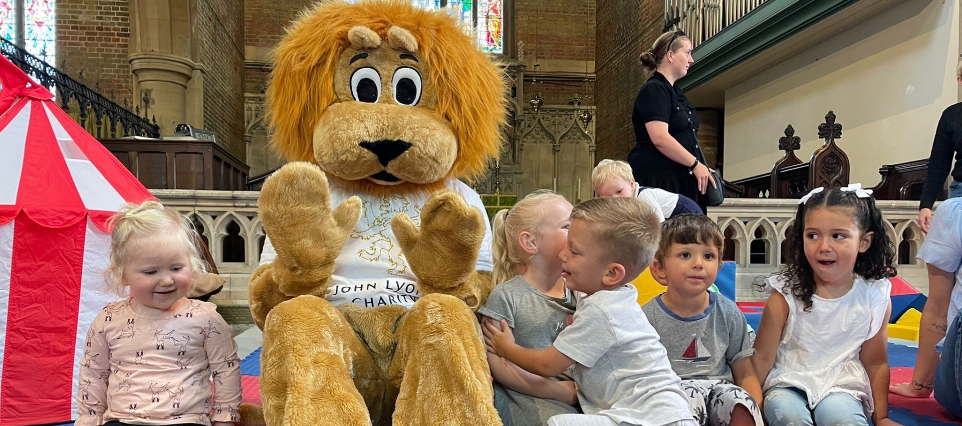 main_image_lion