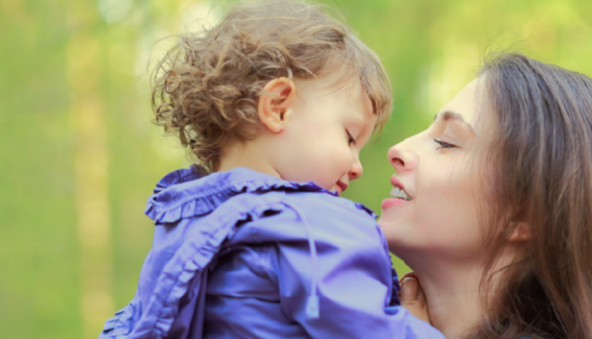 woman-with-childpng